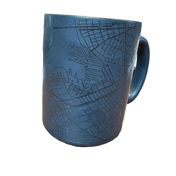 M&M's World Road Map New York City Black Map Ceramic Coffee Mug New 8 oz - Picture 2 of 7